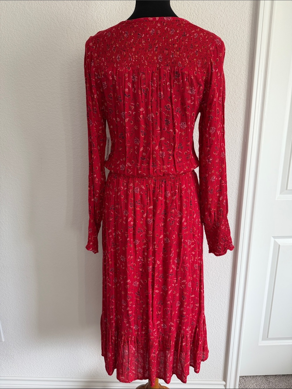Old Navy Red Long-Sleeve Floral Midi Dress - Picture 2 of 10